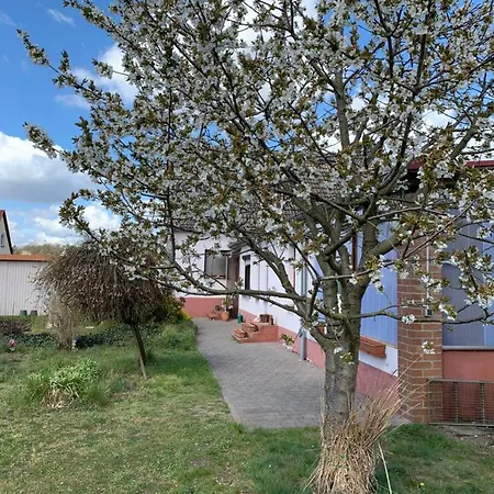 Gemuetliches Mit Garten Casa de Férias *